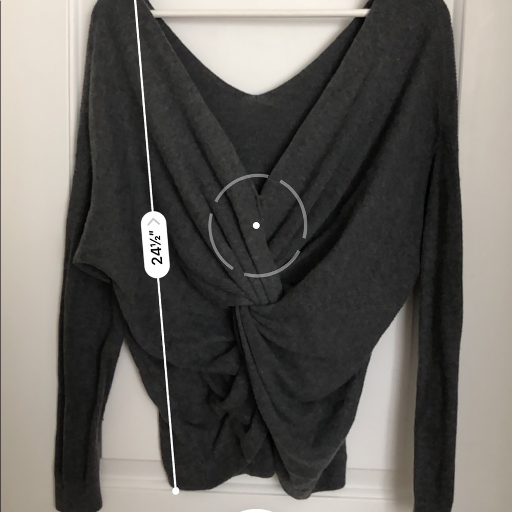 Sweater - Picture 4 of 4